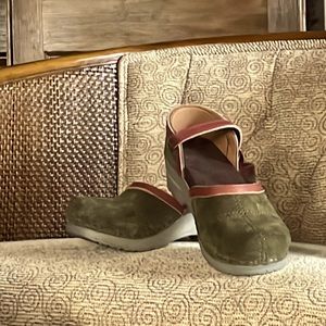 Dansko green good condition like new